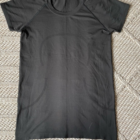 Lululemon Swiftly Tech Short Sleeve Shirt - Picture 1 of 2